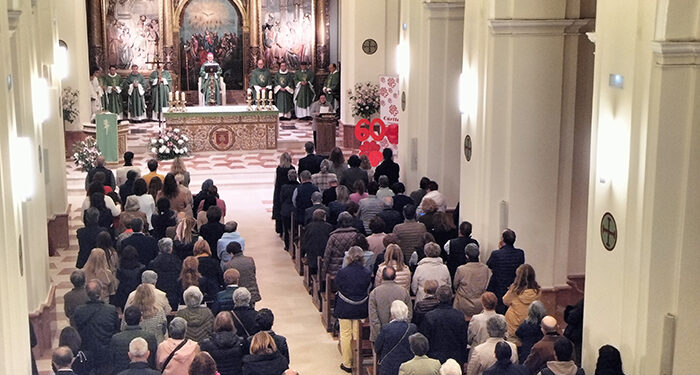 La eucaristía por el 60 aniversario de Cáritas Diocesana Guadalajara llena la concatedral de Santa María de fieles que recordaron a los damnificados de las inundaciones