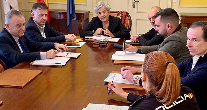 La subdelegada del Gobierno en Cuenca preside la reunión del Grupo Provincial de Trabajo para la colaboración entre las Fuerzas y Cuerpos de Seguridad del Estado y la Inspección de Trabajo