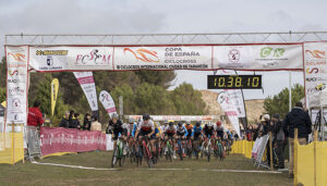 Lucía González y Kevin Suárez consolidan en Tarancón su supremacía en la Copa de España de Ciclocross