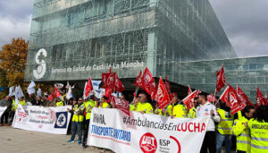 Más de 300 trabajadores del transporte sanitario de CLM exigen dejar de ser “esclavos” del Sescam