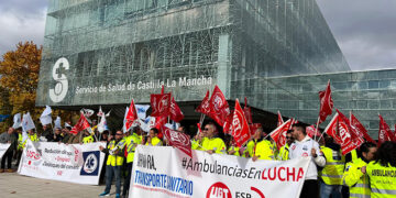 Más de 300 trabajadores del transporte sanitario de CLM exigen dejar de ser “esclavos” del Sescam