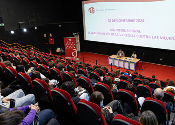 Más de un centenar de estudiantes de 1º de Bachillerato de Azuqueca asisten a la proyección de “Tribu” y a la entrega de premios del concurso de relatos breves Más de un centenar de estudiantes de 1º de Bachillerato de Azuqueca asisten a la proyección de “Tribu” y a la entrega de premios del concurso de relatos breves