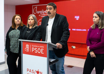 PSOE Guadalajara retirará la moción de censura en el Ayuntamiento de El Casar y asegura que “no pactará con ningún edil que pertenezca al partido político Vox” PSOE Guadalajara retirará la moción de censura en el Ayuntamiento de El Casar y asegura que “no pactará con ningún edil que pertenezca al partido político Vox”