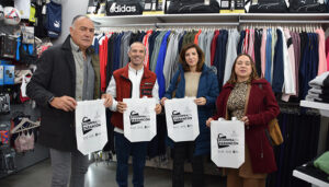 Prosigue el reparto de bolsas para potenciar el comercio de proximidad en Tarancón