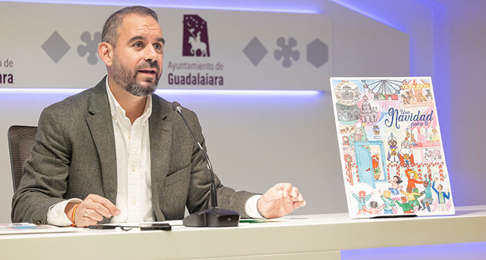 Brianda García, con 11 años, es la autora del cartel de la Navidad en Guadalajara, con los Reyes Magos abriendo la puerta a la ilusión 1 Santiago López Pomeda, concejal de festejos