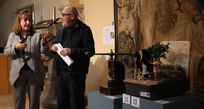 Un tapiz de la Catedral de Cuenca se transforma en una maqueta táctil para personas con discapacidad visual 1 Un tapiz de la Catedral de Cuenca se transforma en una maqueta táctil para personas con discapacidad visual