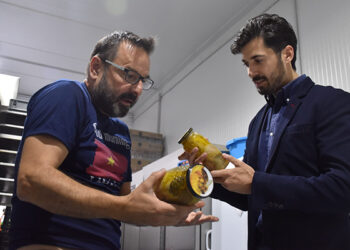 Una empresa premiada en Integra ayuda a los agricultores a transformar y envasar sus productos para venderlos directamente