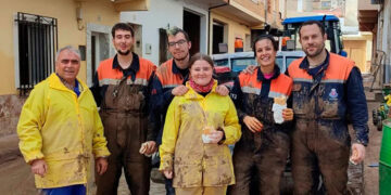 Voluntarios de Protección Civil de Huete ayudan en Mira en el operativo de emergencia tras la DANA