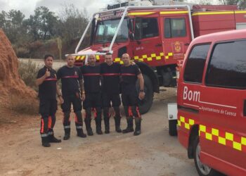 Una dotación de Bomberos del Ayuntamiento de Cuenca se desplaza a Valencia para colaborar en tareas como rescates y achiques de agua