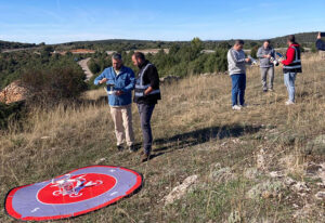 ADEL, con la colaboración de APAG, formó a 17 nuevos pilotos de drones