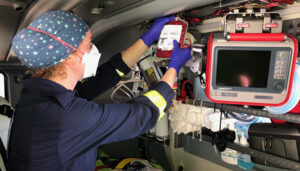 Castilla-La Mancha supera las 100 transfusiones sanguíneas en helicóptero sanitario, marcando un hito en la atención de emergencias en España