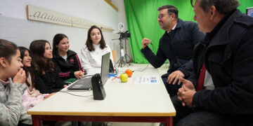 Comienza la entrega de alrededor de 37.400 dispositivos electrónicos en centros educativos de Castilla-La Mancha