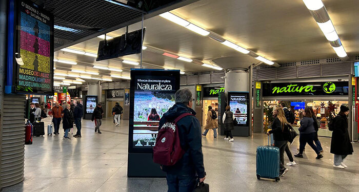 Cuenca se ha promocionado en las estaciones de AVE de Madrid y Barcelona durante dos semanas con un spot en 39 mupis