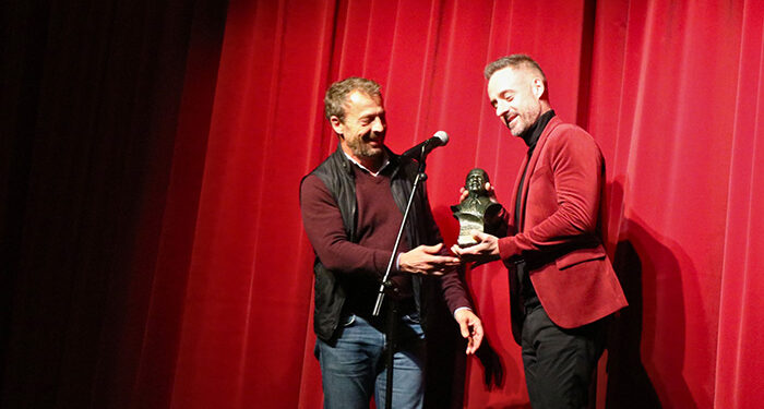 David López Sandoval recoge emocionado el Premio de Teatro Ciudad de Guadalajara ‘Antonio Buero Vallejo’ por su obra ‘Aquiles’
