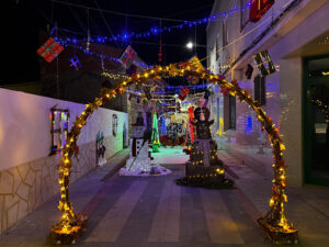 El Herrumblar da la bienvenida a la Navidad con un emotivo encendido de luces