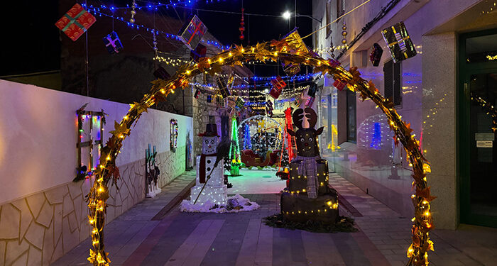 El Herrumblar da la bienvenida a la Navidad con un emotivo encendido de luces
