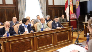 El PP denuncia que Vega se atribuye la aprobación de convenios con la Junta de hasta 100.000 euros que ahora correspondía al Pleno