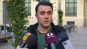 El PSOE denuncia que Guarinos se gaste más de 30.000 euros ahora en ampliar las luces de Navidad, evidenciando “que mintió con el falso agujero”