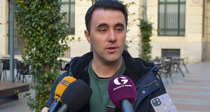 El PSOE denuncia que Guarinos se gaste más de 30.000 euros ahora en ampliar las luces de Navidad, evidenciando “que mintió con el falso agujero” 1 El PSOE denuncia que Guarinos se gaste más de 30.000 euros ahora en ampliar las luces de Navidad, evidenciando “que mintió con el falso agujero”