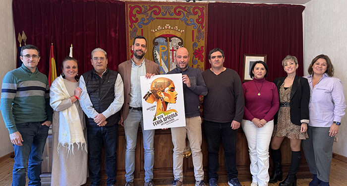 El cartel de la XLIV Feria Apícola de Pastrana es un ‘Homenaje a la mujer’ del diseñador murciano Rubén Lucas