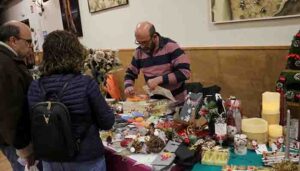 El mercadillo del puente de la Constitución le da el Pistoletazo de salida a la Navidad almorcileña