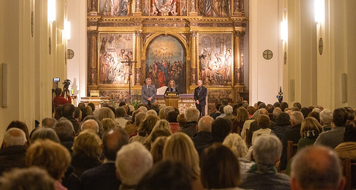 El padre Ángel pregona la Navidad en Guadalajara con un mensaje “de amor y diálogo entre todos los hombres”