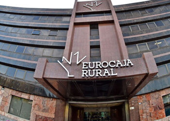 Eurocaja Rural concede una gratificación especial a su plantilla en reconocimiento a su dedicación y su excelencia en la atención al cliente 4 Eurocaja Rural concede una gratificación especial a su plantilla en reconocimiento a su dedicación y su excelencia en la atención al cliente
