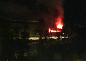 Extinguido un incendio en una antigua nave del Tyce, junto a la antigua cantina del Fuerte de San Francisco 7 Extinguido un incendio en una antigua nave del Tyce, junto a la antigua cantina del Fuerte de San Francisco