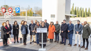 Inaugurado el aparcamiento disuasorio municipal de la calle Hermanos Fernández Galiano que cuenta con casi 400 plazas