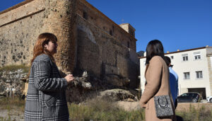 La Diputación de Cuenca restaura la parte de la muralla de Cañete junto a la iglesia de Santo Domingo