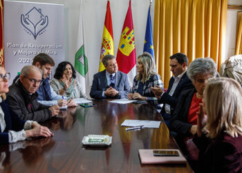La Junta aprueba un nuevo proyecto prioritario en Mira y acuerda una nueva valoración de daños en las viviendas tras el paso de la DANA