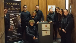 La orquesta de acordeones Ciudad de Cuenca deslumbra en una noche inolvidable