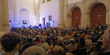 La orquesta de acordeones Ciudad de Cuenca deslumbra en una noche inolvidable