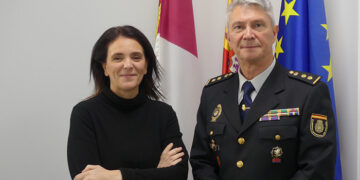La subdelegada del Gobierno recibe al comisario Díaz Campos, nuevo jefe de la Policía Nacional en la provincia de Guadalajara
