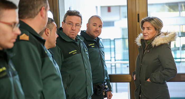 Milagros Tolón realiza en Nochevieja una emotiva visita a la Guardia Civil de Cuenca y se reencuentra con los agentes de Mira tras la trágica DANA de octubre 1 Milagros Tolón realiza en Nochevieja una emotiva visita a la Guardia Civil de Cuenca y se reencuentra con los agentes de Mira tras la trágica DANA de octubre