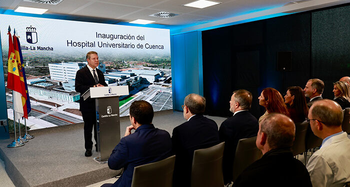 Page garantiza la continuidad de las “inversiones sanitarias” construyendo los “mejores hospitales” y con “más tecnología y personal” 1 Page garantiza la continuidad de las “inversiones sanitarias” construyendo los “mejores hospitales” y con “más tecnología y personal”