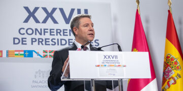 Page plantea un borrador de la reforma de financiación en un plazo de tres meses e insiste en que no puede haber más cupos ni singularidades