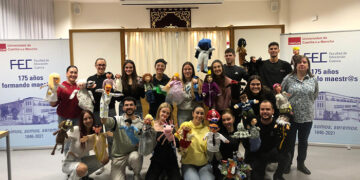 Títeres, música y mensaje las representaciones teatrales de la Facultad de Educación de Cuenca llegan a las aulas de educación infantil y primaria