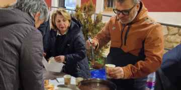 Vídeo. Jábaga encendió la Navidad