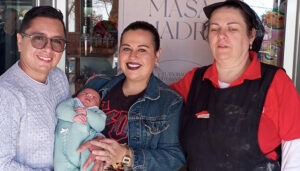 AFEPAN vuelve a otorgar pan al primer nacido del año en la provincia de Cuenca