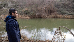 Alguacil asegura que la limpieza del cauce y márgenes del río Henares no se ha ejecutado desde hace cinco años por la dejadez de Alberto Rojo