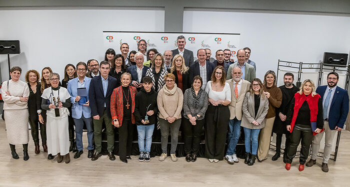 Ana Guarinos entrega el premio ‘Libertad de Expresión’ a Nuria Fernández y muestra su rechazo a la censura 1 Ana Guarinos entrega el premio ‘Libertad de Expresión’ a Nuria Fernández y muestra su rechazo a la censura