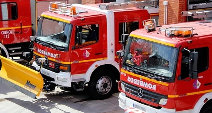 Arde una nave de piensos en Villanueva de la Jara