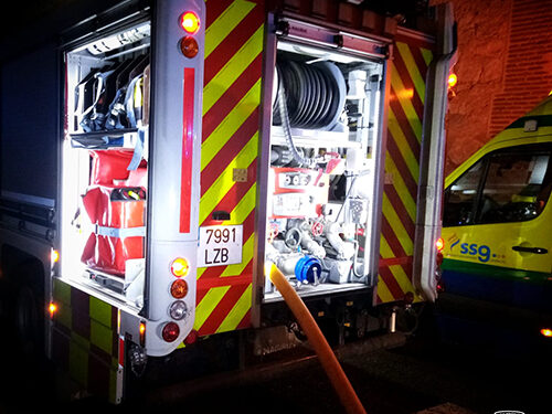 Trasladado un hombre de 53 años al Hospital de Guadalajara por inhalación de humo tras incendiarse una sartén 1 Bomberos del Ayuntamiento de Guadalajara