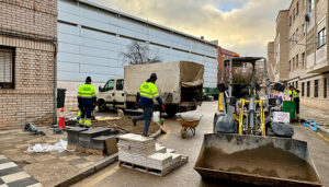 El Ayuntamiento de Cuenca continúa con el Plan de Mantenimiento Urbano con el arreglo del acerado y baldosas en el barrio de Casablanca