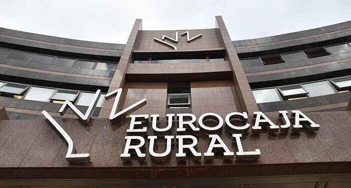 Moody's eleva un escalón la calificación crediticia institucional de Eurocaja Rural hasta A3, situándola al mismo nivel que el bono soberano español 1 El Banco de España elimina la exigencia de MREL para Eurocaja Rural y establece sus requerimientos de Capital Total para 2025