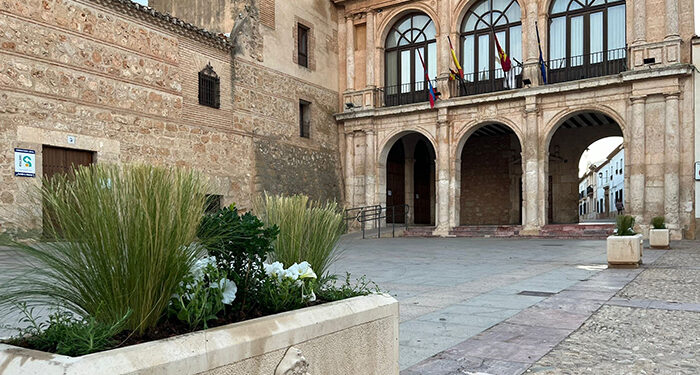 El PSOE de Villanueva de la Jara denuncia que la “desidia” de la exalcaldesa ha hecho perder cerca de 200.000 al pueblo