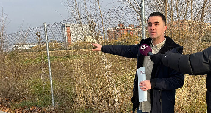 El PSOE exige a Guarinos que no retrase más el proyecto deportivo en Aguas Vivas que Alberto Rojo inició con el consenso del vecindario