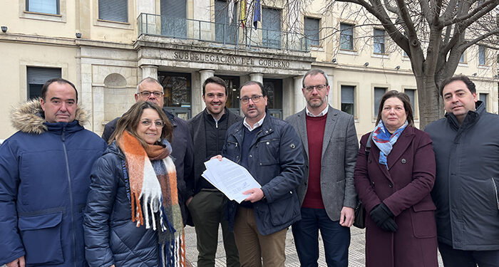 El alcalde de San Clemente denuncia “el miedo y y abandono” por los robos en la comarca y pide a la Subdelegación “un protocolo de seguridad” 1 El alcalde de San Clemente denuncia “el miedo y y abandono” por los robos en la comarca y pide a la Subdelegación “un protocolo de seguridad”