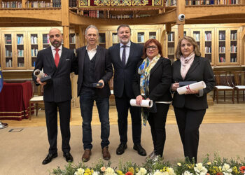 Emotivo acto de entrega de Medallas como Hijos Predilectos y Adoptivos a M. Carmen Martínez-Villaseñor, Joaquín Caparrós, José López y Torner